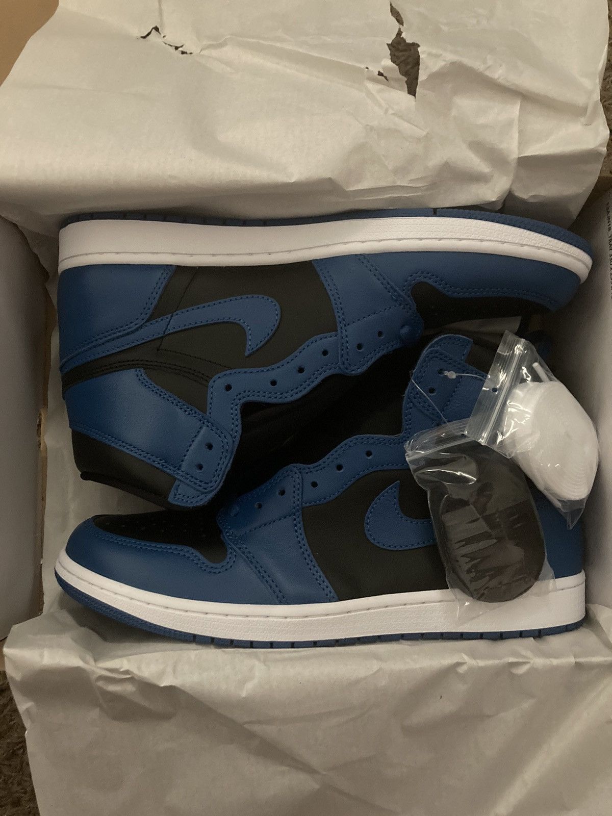 Jordan Brand Jordan 1 Marina Blue Size 11 DS Size US 11 / EU 44 - 2 Thumbnail
