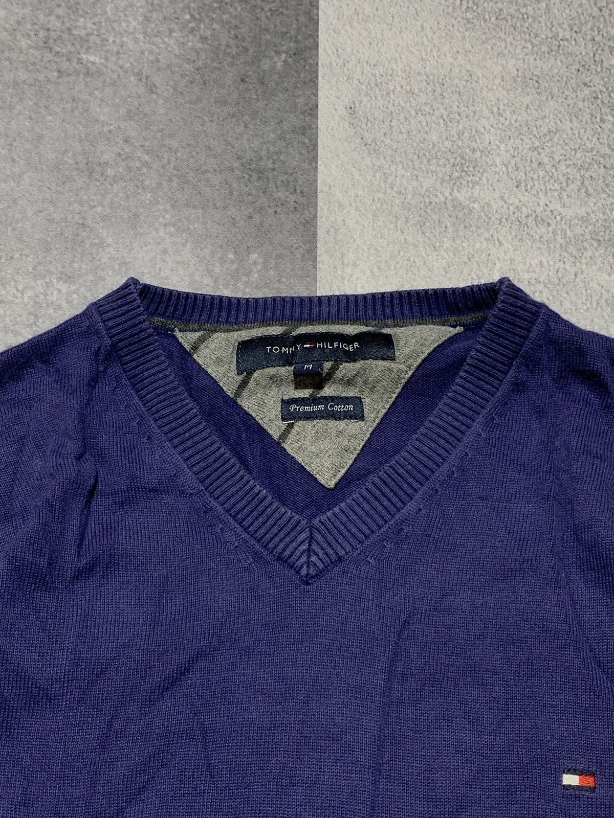 Tommy Hilfiger × Vintage Vintage 90s Tommy Hilfiger sweater old money style size М Size US M / EU 48-50 / 2 - 4 Thumbnail