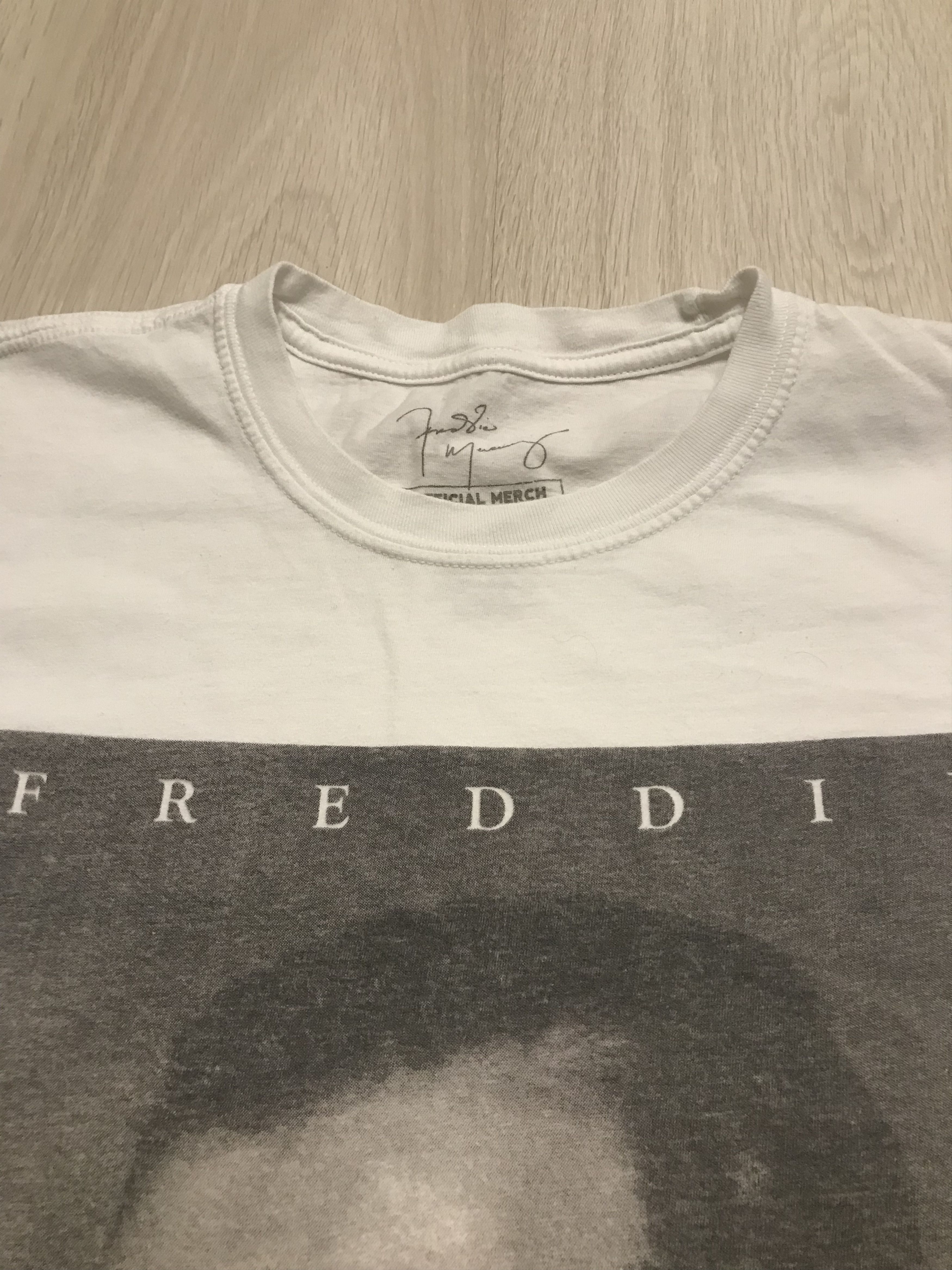 Band Tees Freddie Mercury Merch Queen rock t-shirt (sz M) Size US M / EU 48-50 / 2 - 3 Thumbnail