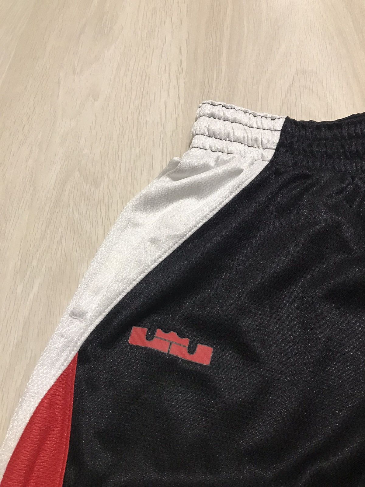 NBA Nike Lebron James shorts 6 size XL 36” Size US 36 / EU 52 - 3 Thumbnail