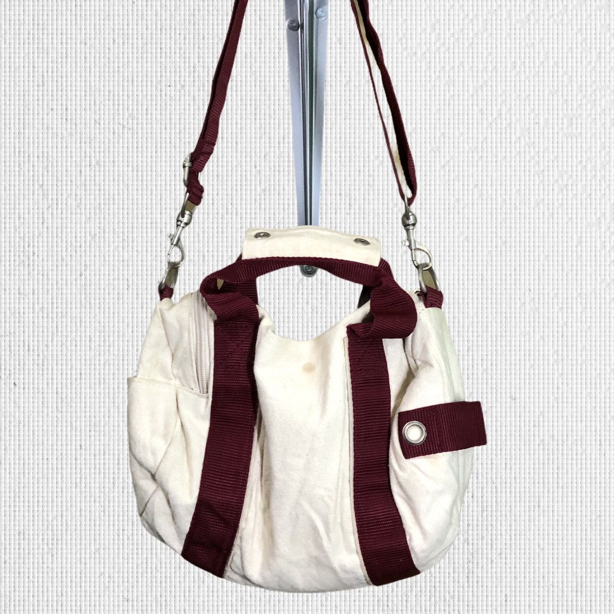 Tommy Hilfiger × Vintage Vintage Tommy Hilfiger Mini Barrel Sling Bag Size ONE SIZE - 5 Thumbnail