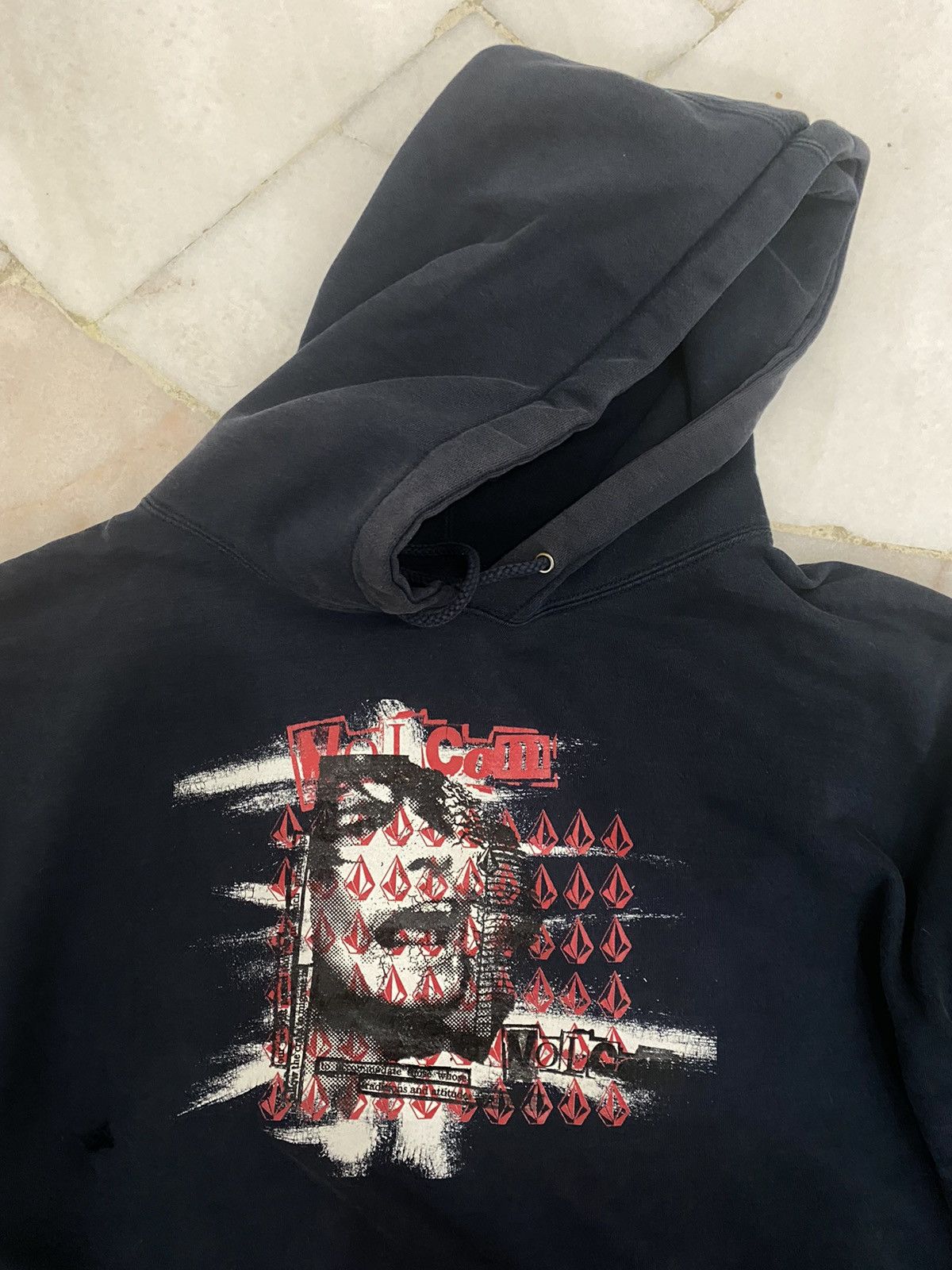 Vintage Vintage 90s Volcom Hoodies Size US XL / EU 56 / 4 - 5 Thumbnail