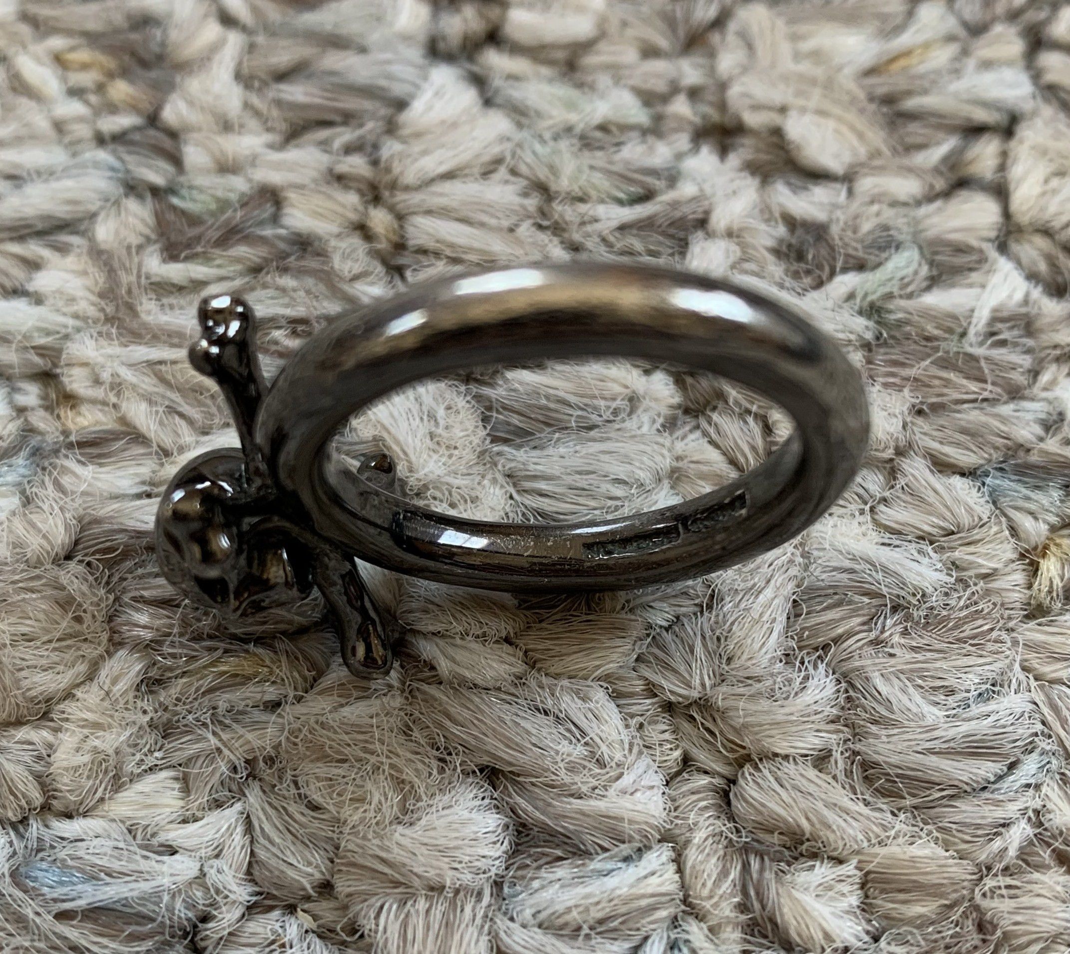 Number (N)ine SS04 Skull and Crossbones Sterling Silver Ring Size ONE SIZE - 4 Thumbnail