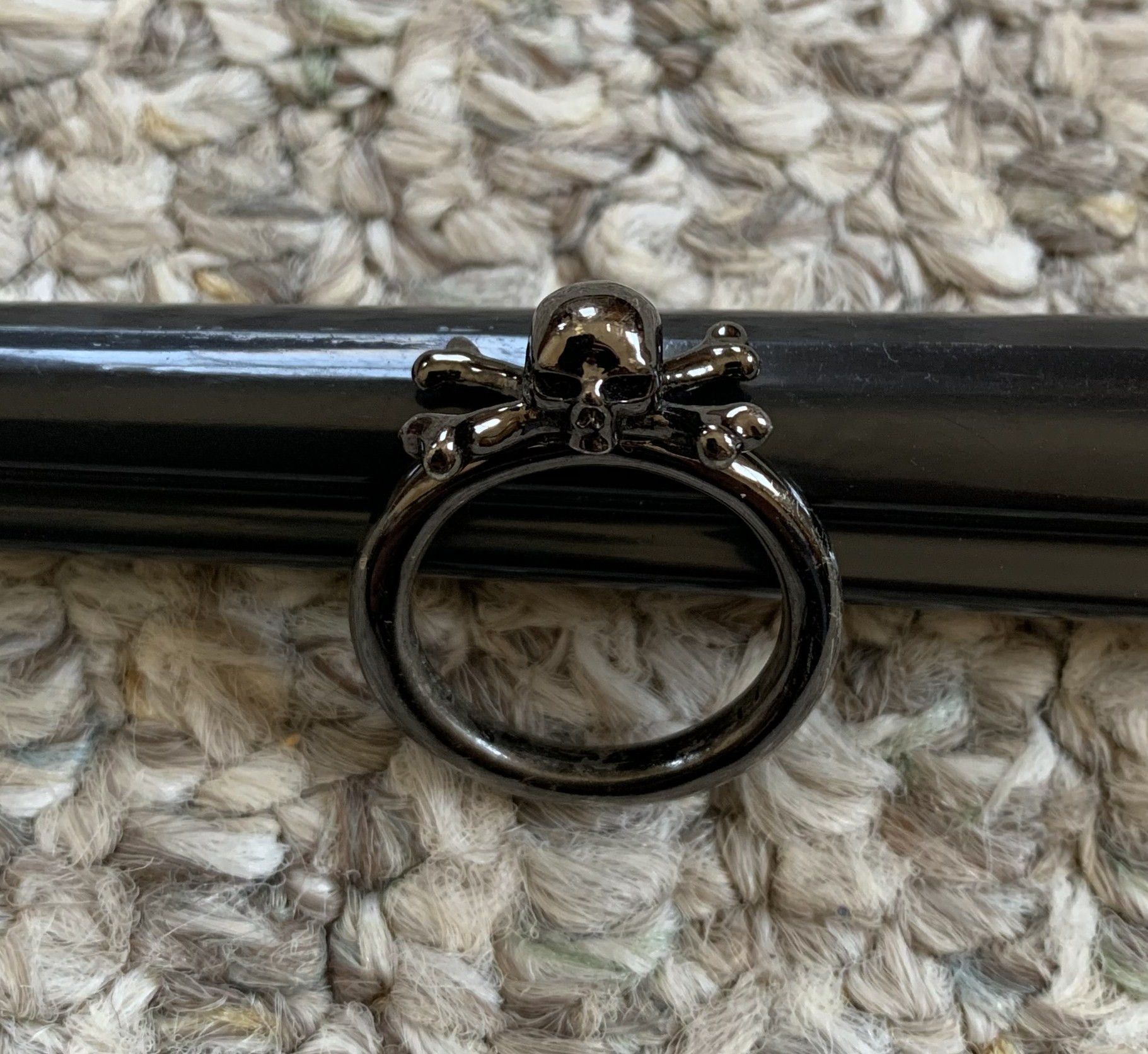 Number (N)ine SS04 Skull and Crossbones Sterling Silver Ring Size ONE SIZE - 6 Thumbnail