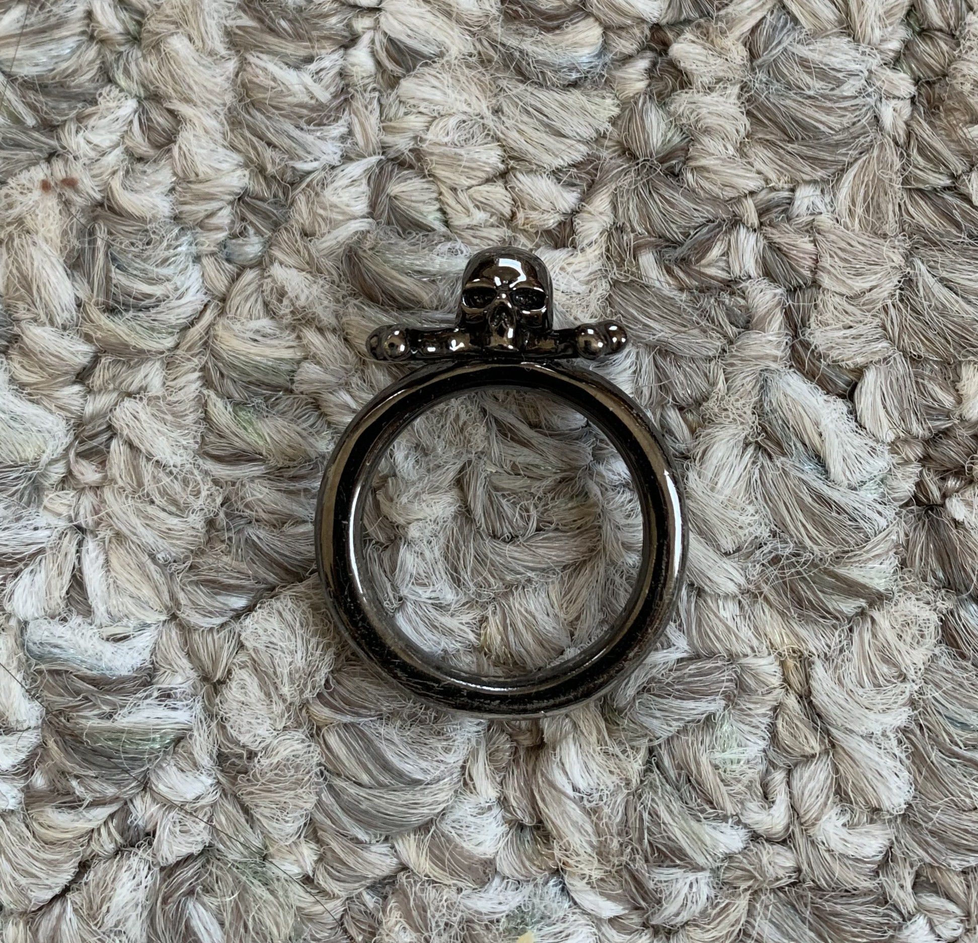 Number (N)ine SS04 Skull and Crossbones Sterling Silver Ring Size ONE SIZE - 2 Thumbnail