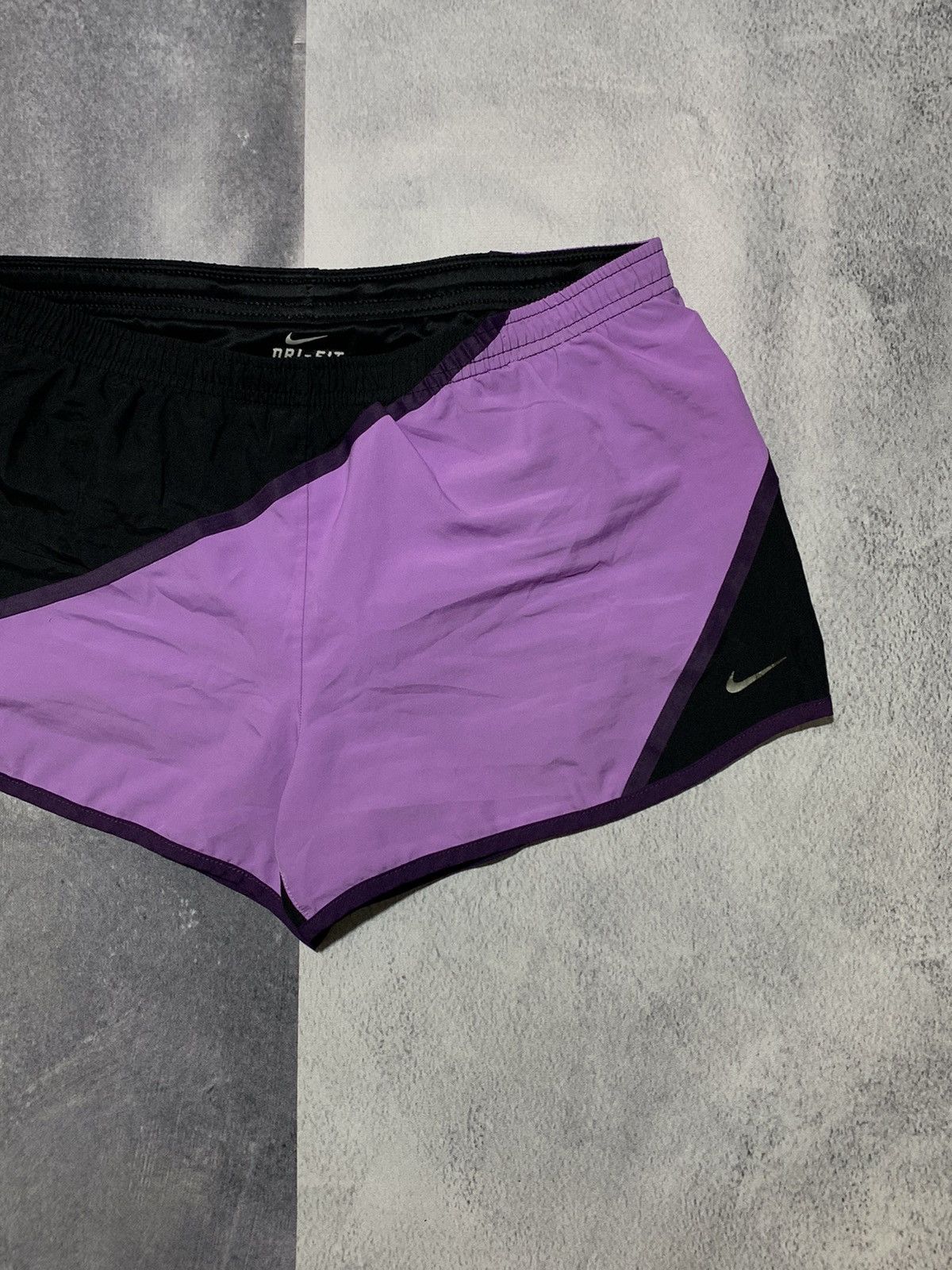 Nike × Vintage Vintage Y2K Nike swoosh shorts streetwear style size S Size 30" / US 8 / IT 44 - 2 Thumbnail