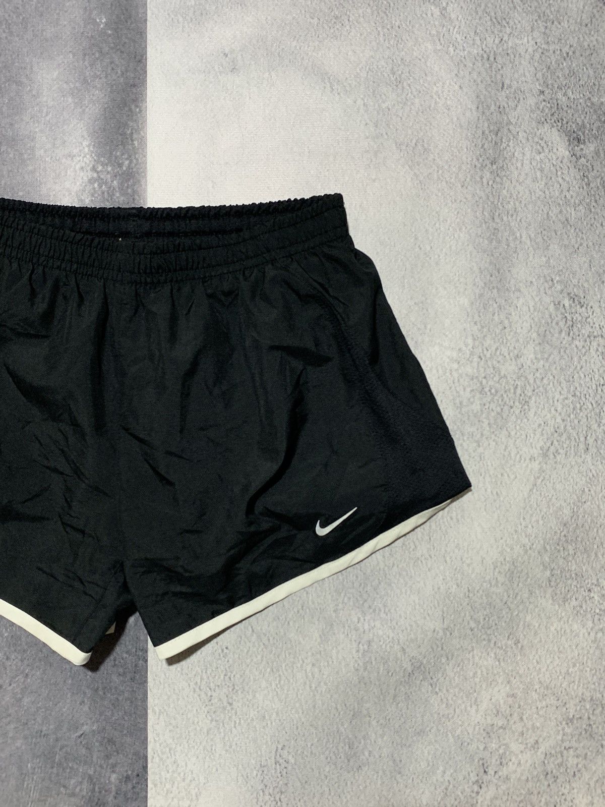 Nike × Vintage Vintage Y2K Nike swoosh shorts streetwear style size M Size 32" / US 10 / IT 46 - 3 Thumbnail
