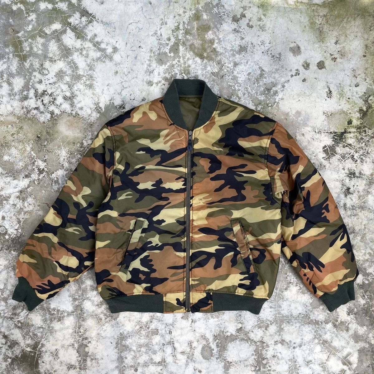 Japanese Brand × Vintage Vintage Faded Japanese Reversible Military Bomber Jacket Size US S / EU 44-46 / 1 - 5 Thumbnail