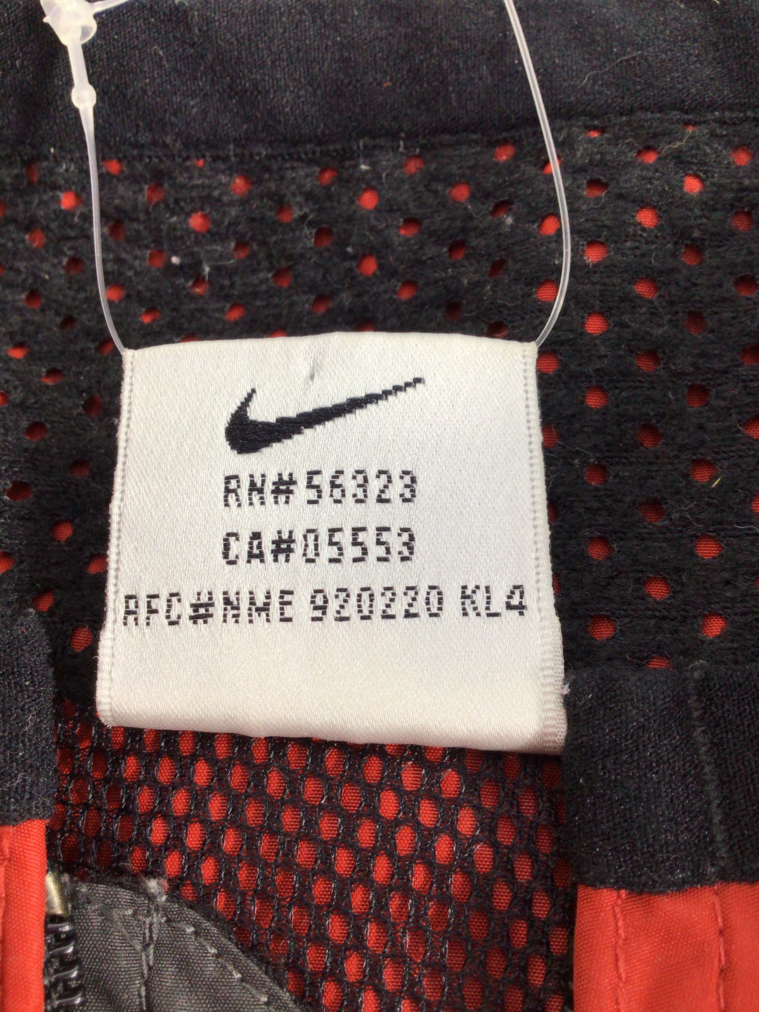 Nike × Vintage Vintage Nike Windbreaker Light Jacket-M049 Size US XL / EU 56 / 4 - 6 Thumbnail