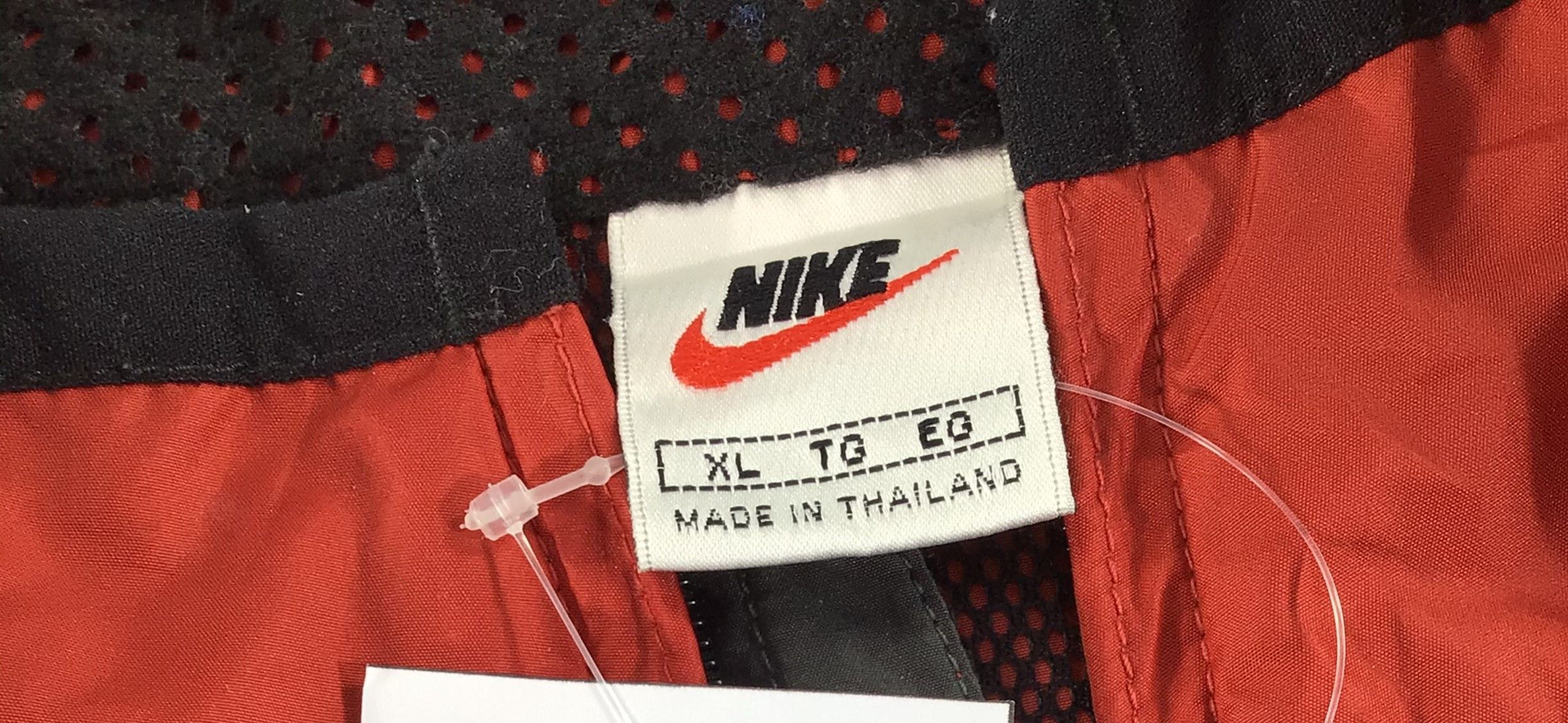 Nike × Vintage Vintage Nike Windbreaker Light Jacket-M049 Size US XL / EU 56 / 4 - 7 Thumbnail