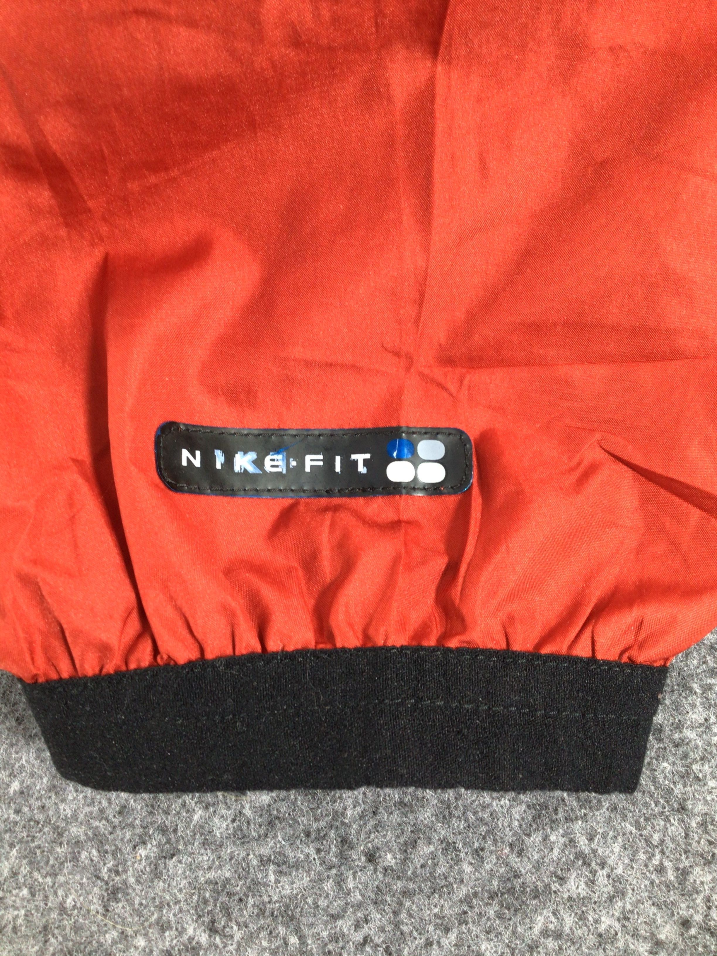 Nike × Vintage Vintage Nike Windbreaker Light Jacket-M049 Size US XL / EU 56 / 4 - 4 Thumbnail
