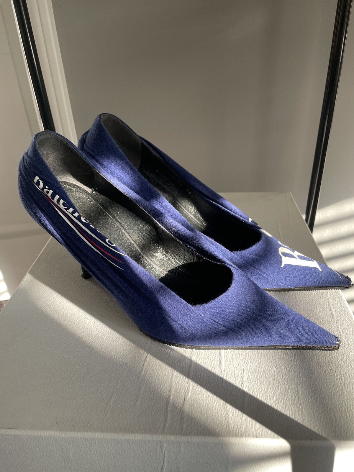 Balenciaga Balenciaga S/S 2018 Political Campaign Heels Size US 8.5 / IT 38.5 - 2 Thumbnail