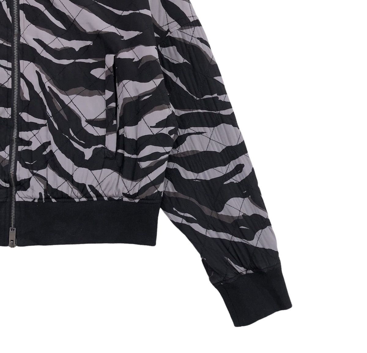 DKNY DKNY Tiger Print Bomber Jacket For Women Size M / US 6-8 / IT 42-44 - 4 Thumbnail