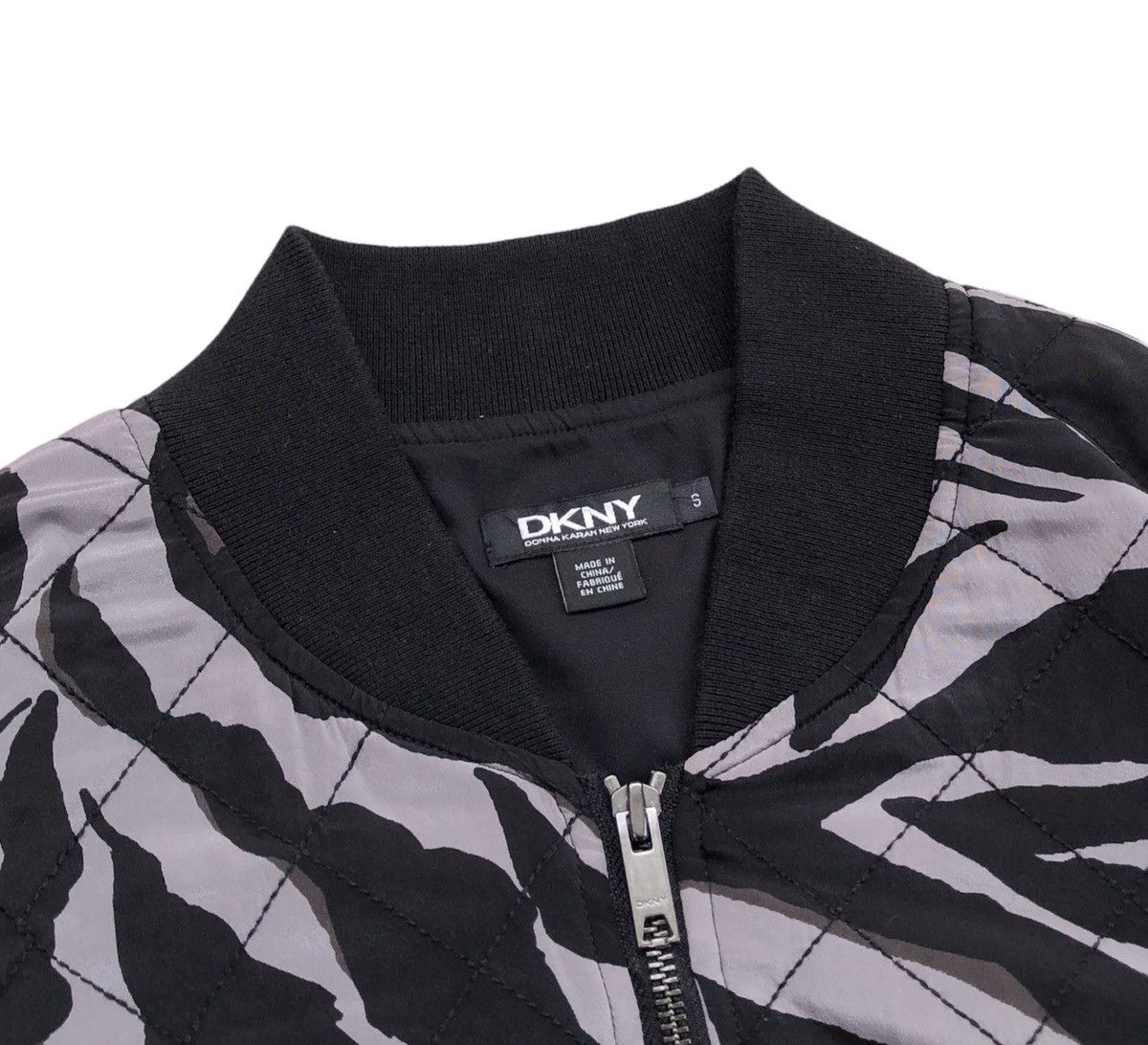 DKNY DKNY Tiger Print Bomber Jacket For Women Size M / US 6-8 / IT 42-44 - 8 Thumbnail