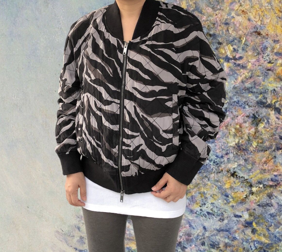 DKNY DKNY Tiger Print Bomber Jacket For Women Size M / US 6-8 / IT 42-44 - 14 Thumbnail