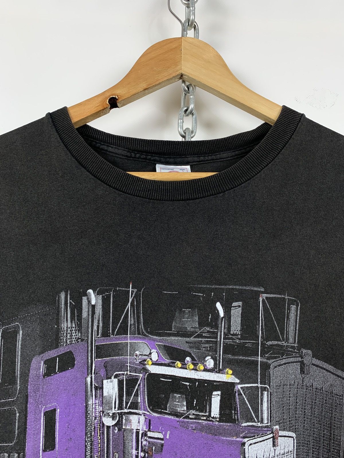 Vintage Vintage W900 Kenworth Trucking Sun Faded Black T-Shirt Size US L / EU 52-54 / 3 - 5 Thumbnail