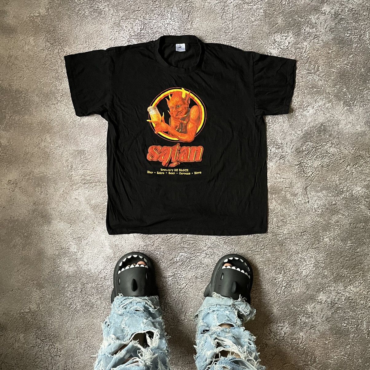 Vintage Vintage Y2K Graphic Tee Satan Abstract Horror Goth Oversized Size US L / EU 52-54 / 3 - 1 Thumbnail