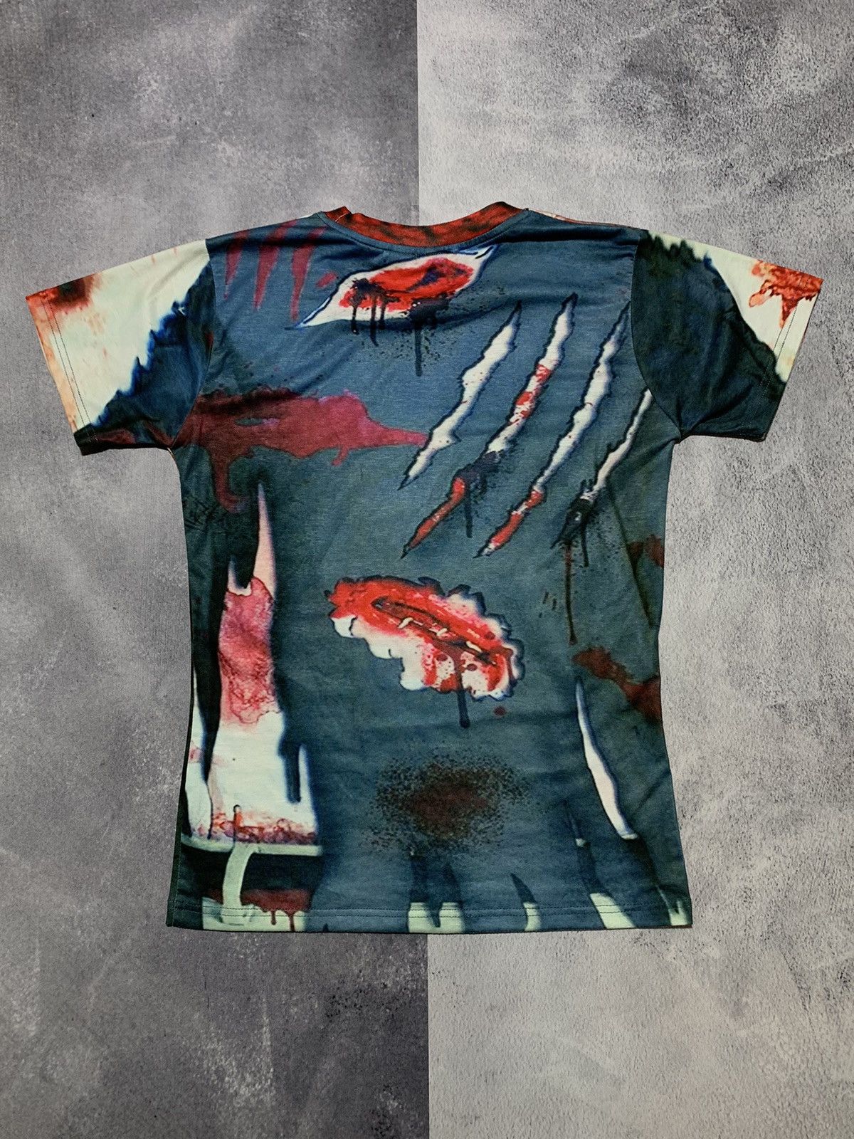 Vintage Vintage Y2K Kill zombie blood allover print t-shirt size M Size US M / EU 48-50 / 2 - 4 Thumbnail