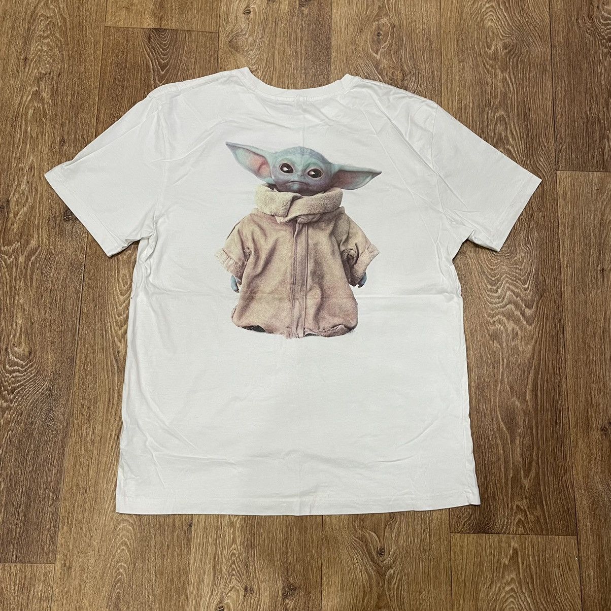 Vintage Vintage Y2K Graphic Tee Star Wars Baby Yoda Streetwear XL Size US XL / EU 56 / 4 - 1 Thumbnail