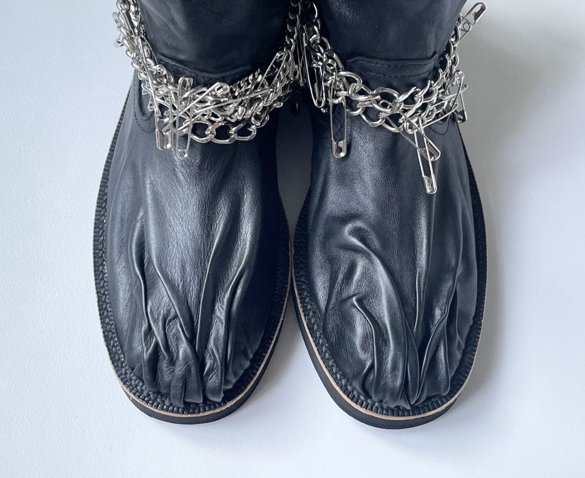 Comme des Garcons A/W 06 ‘Punk Chain’ Black Leather Biker Boots Size US 7.5 / IT 37.5 - 7 Thumbnail