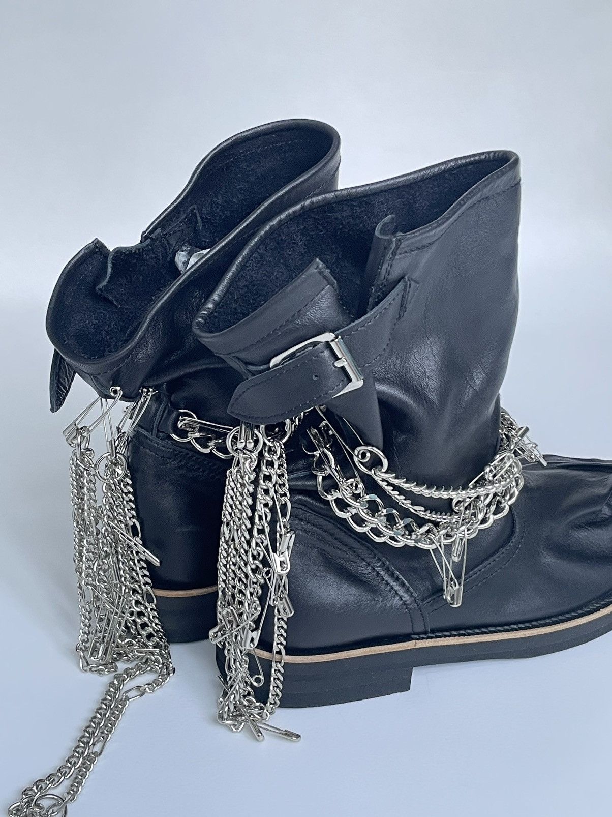 Comme des Garcons A/W 06 ‘Punk Chain’ Black Leather Biker Boots Size US 7.5 / IT 37.5 - 8 Thumbnail