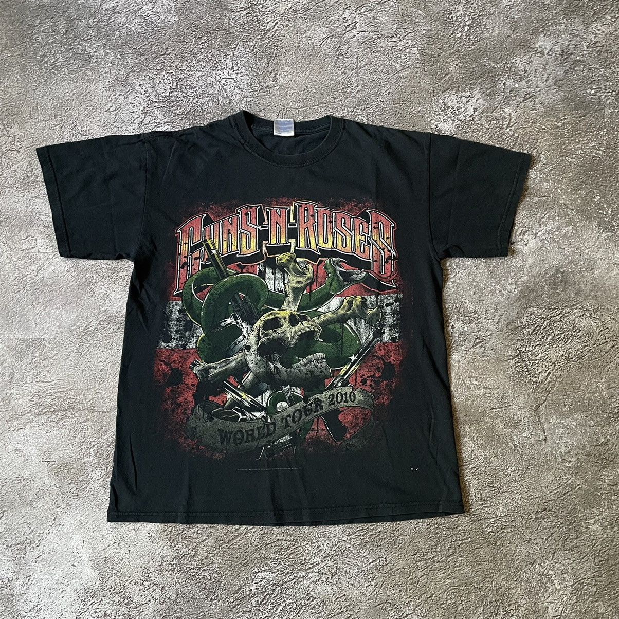 Vintage Vintage Y2K Guns N Roses Sun Faded Graphic Tee Grunge Boxy M Size US M / EU 48-50 / 2 - 5 Thumbnail