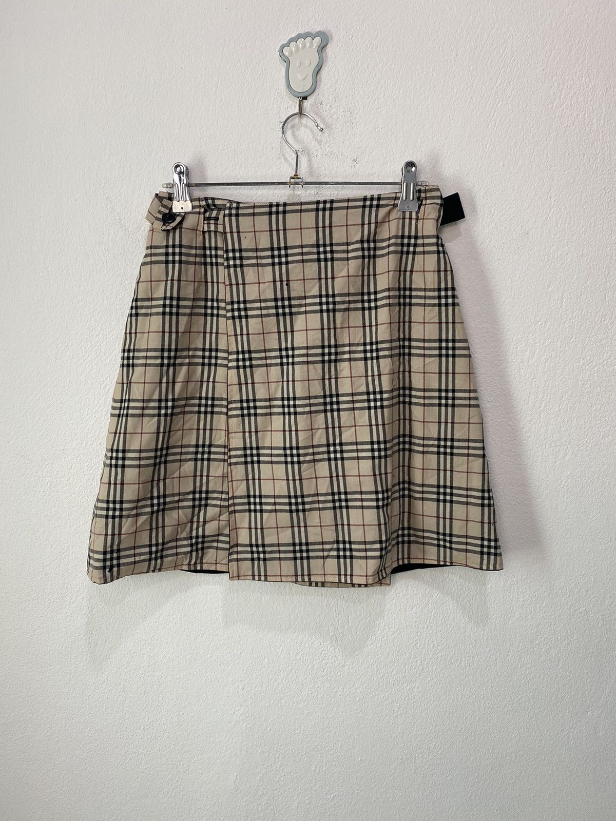 image of Burberry London Mini Skirt in Cream, Women's (Size 27)