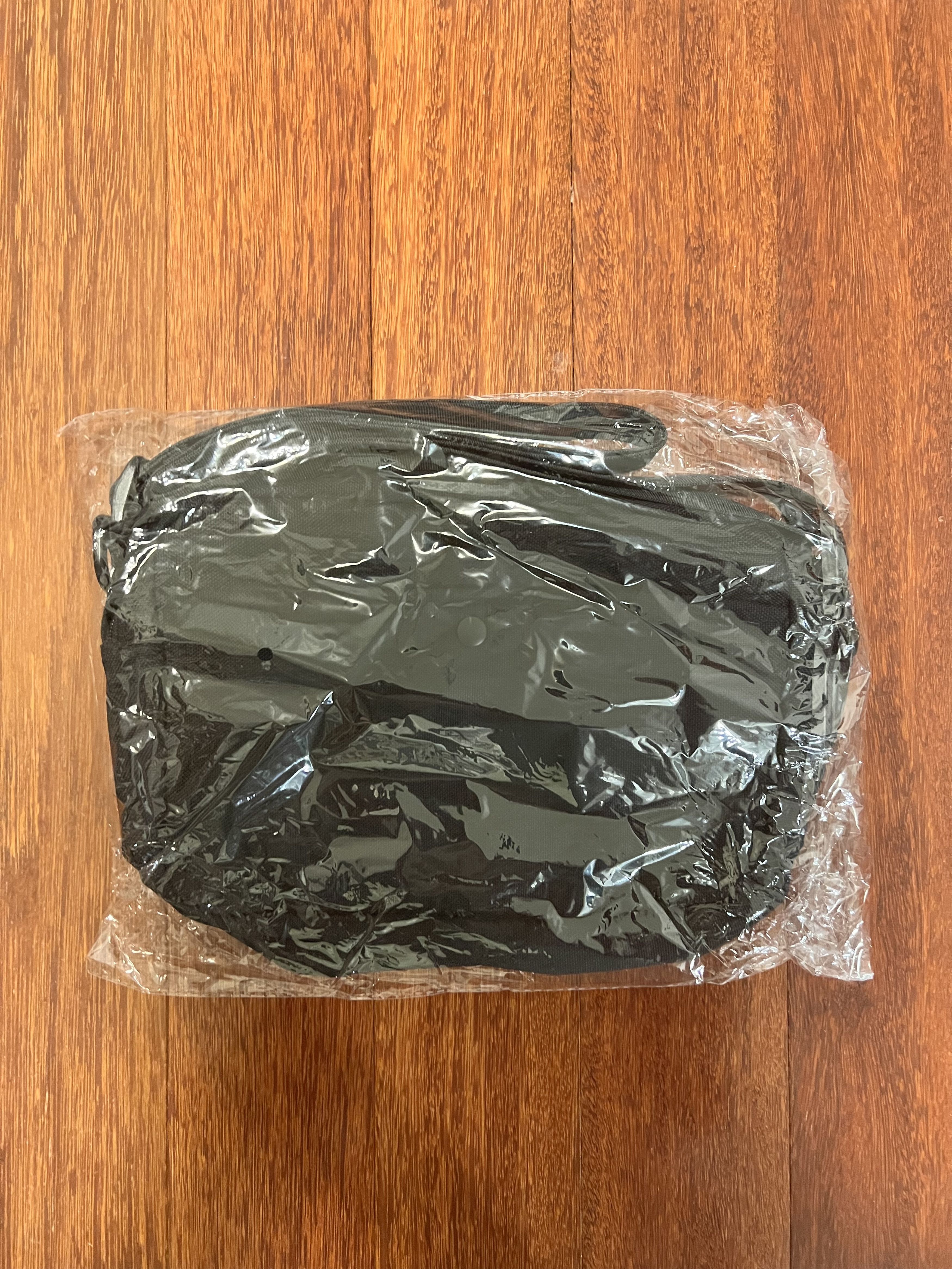 Places + Faces 💚 Places + Faces Shoulder Bag Black NEW Size ONE SIZE - 3 Thumbnail