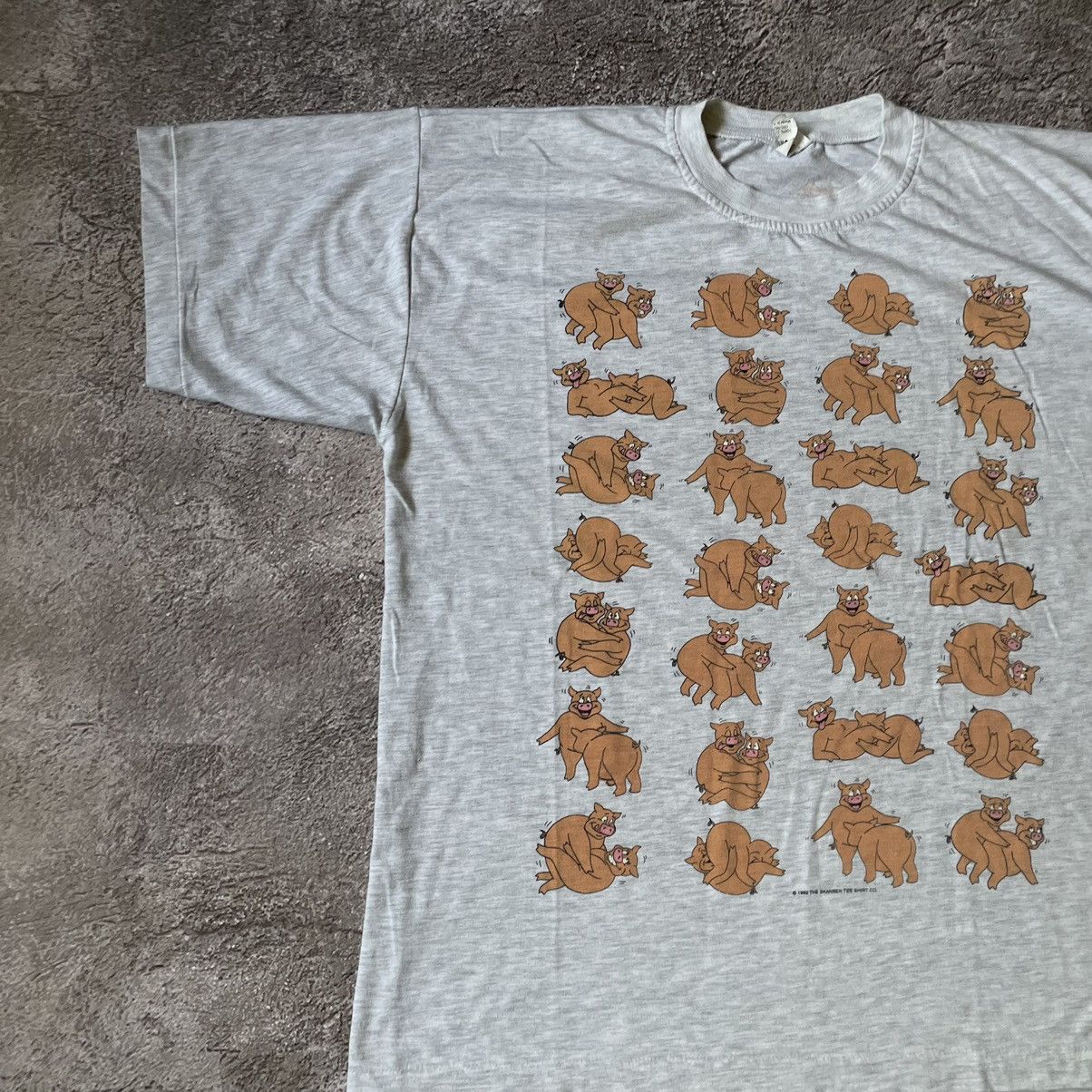 Vintage Vintage Y2K All Over Print Graphic Tee Pigs Funny Cream L Size US L / EU 52-54 / 3 - 4 Thumbnail
