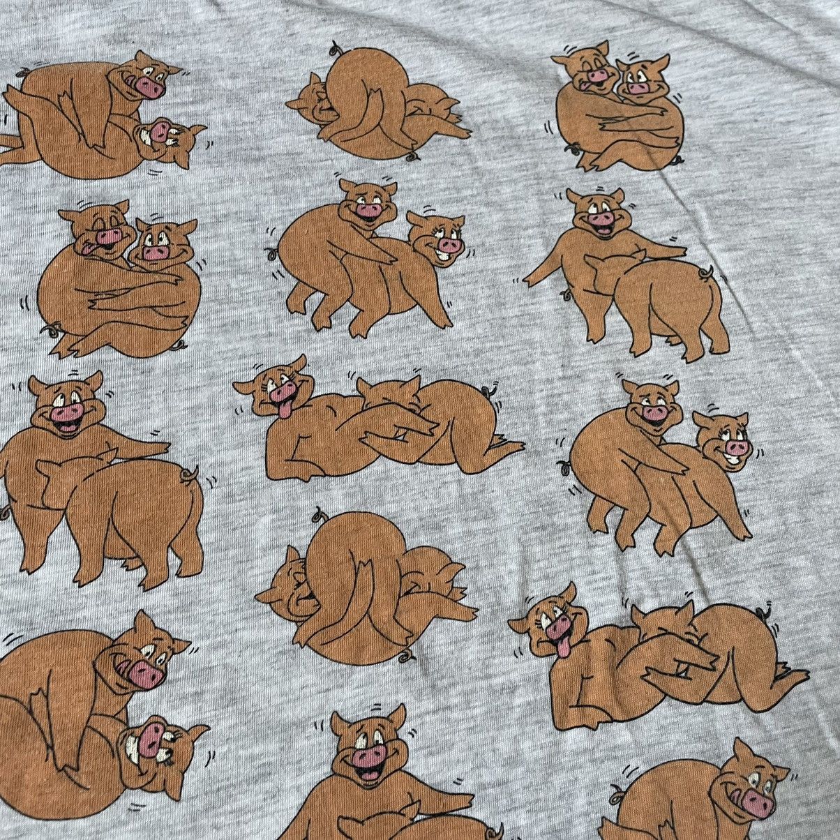 Vintage Vintage Y2K All Over Print Graphic Tee Pigs Funny Cream L Size US L / EU 52-54 / 3 - 8 Thumbnail