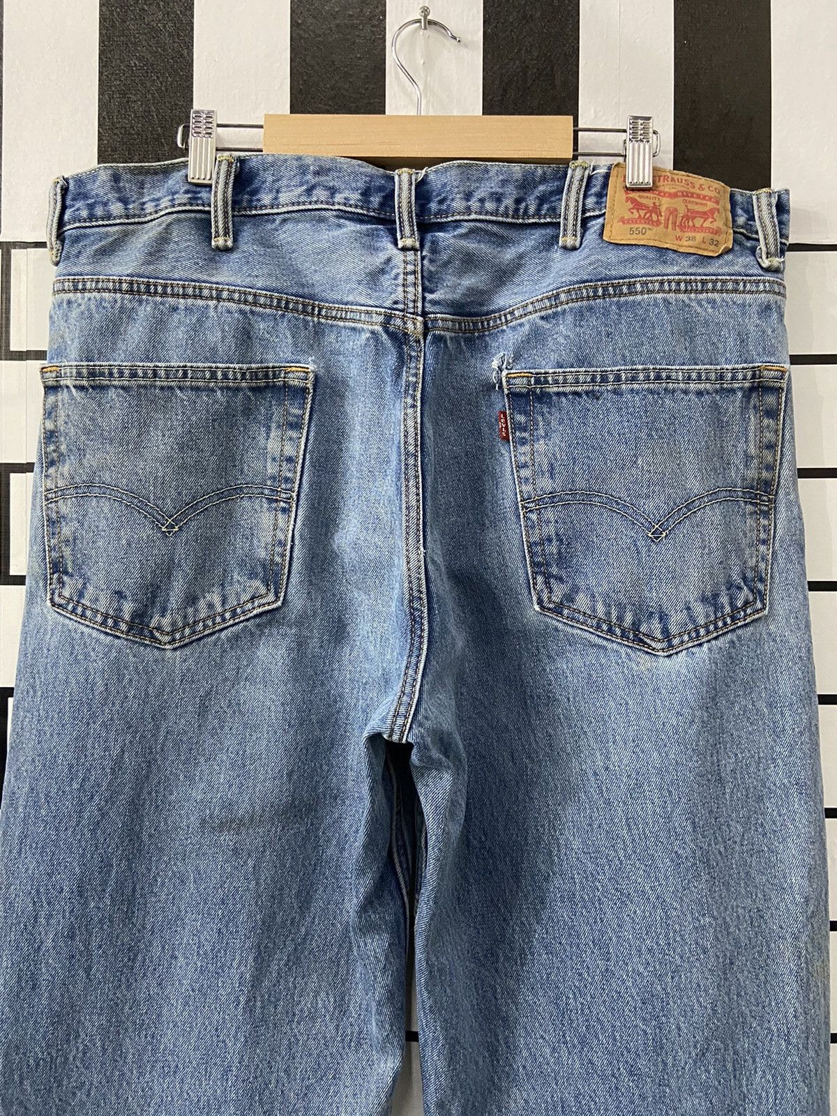 Levi's × Vintage Vintage Levi’s 550 Dirty Light Blue Wash Denim Pants Size US 38 / EU 54 - 10 Thumbnail