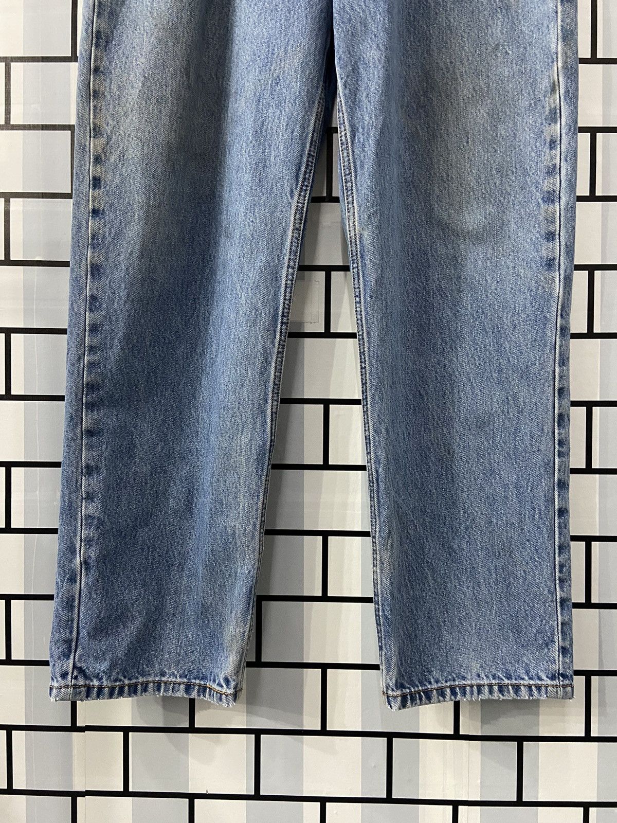 Levi's × Vintage Vintage Levi’s 550 Dirty Light Blue Wash Denim Pants Size US 38 / EU 54 - 7 Thumbnail