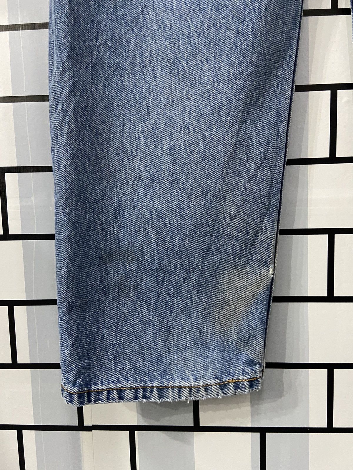 Levi's × Vintage Vintage Levi’s 550 Dirty Light Blue Wash Denim Pants Size US 38 / EU 54 - 12 Thumbnail