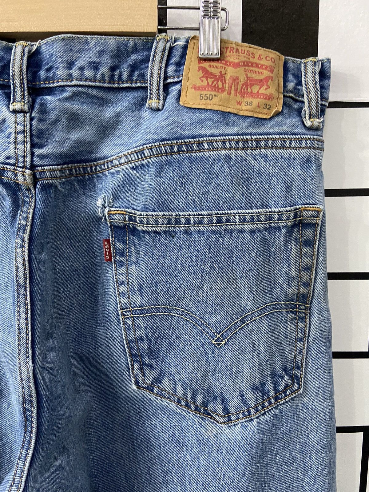 Levi's × Vintage Vintage Levi’s 550 Dirty Light Blue Wash Denim Pants Size US 38 / EU 54 - 14 Thumbnail