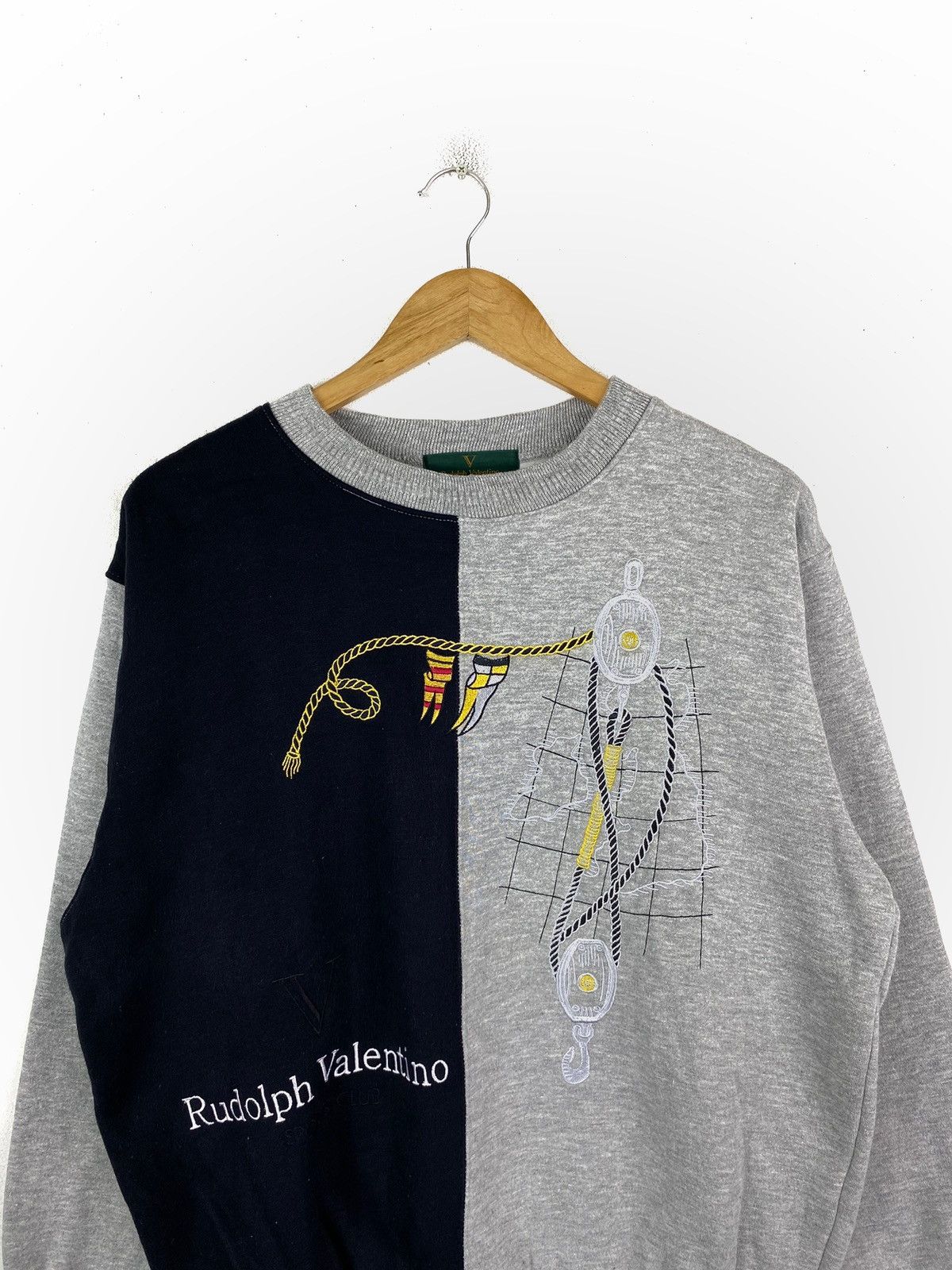 Valentino × Vintage RUDOLPH VALENTINO BIG LOGO EMBROIDERY SWEATSHIRT Size US M / EU 48-50 / 2 - 3 Thumbnail