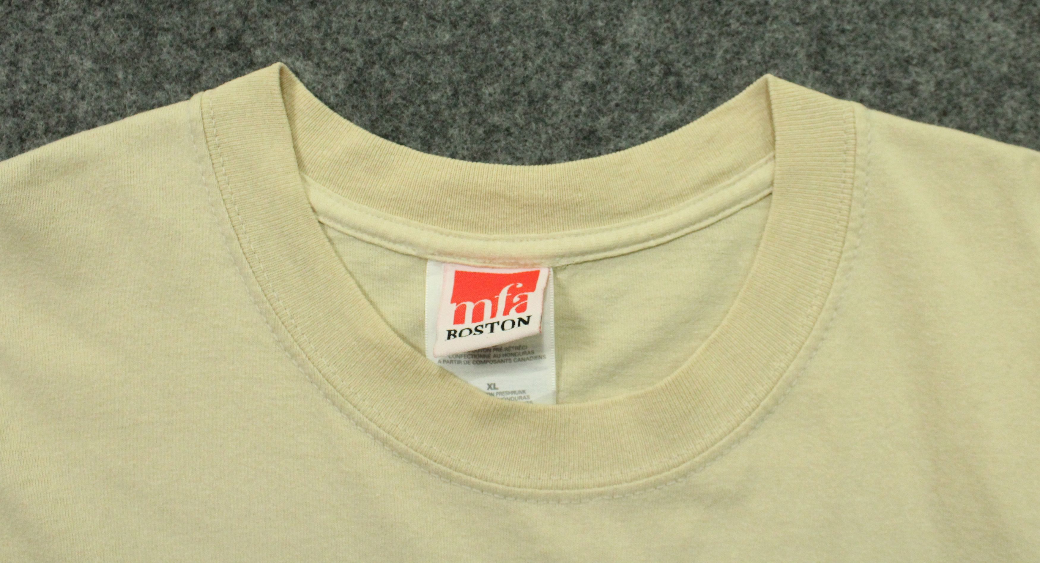 Vintage Vintage DANGEROUS CURVES T Shirt Museum of Fine Arts Size US XL / EU 56 / 4 - 16 Thumbnail