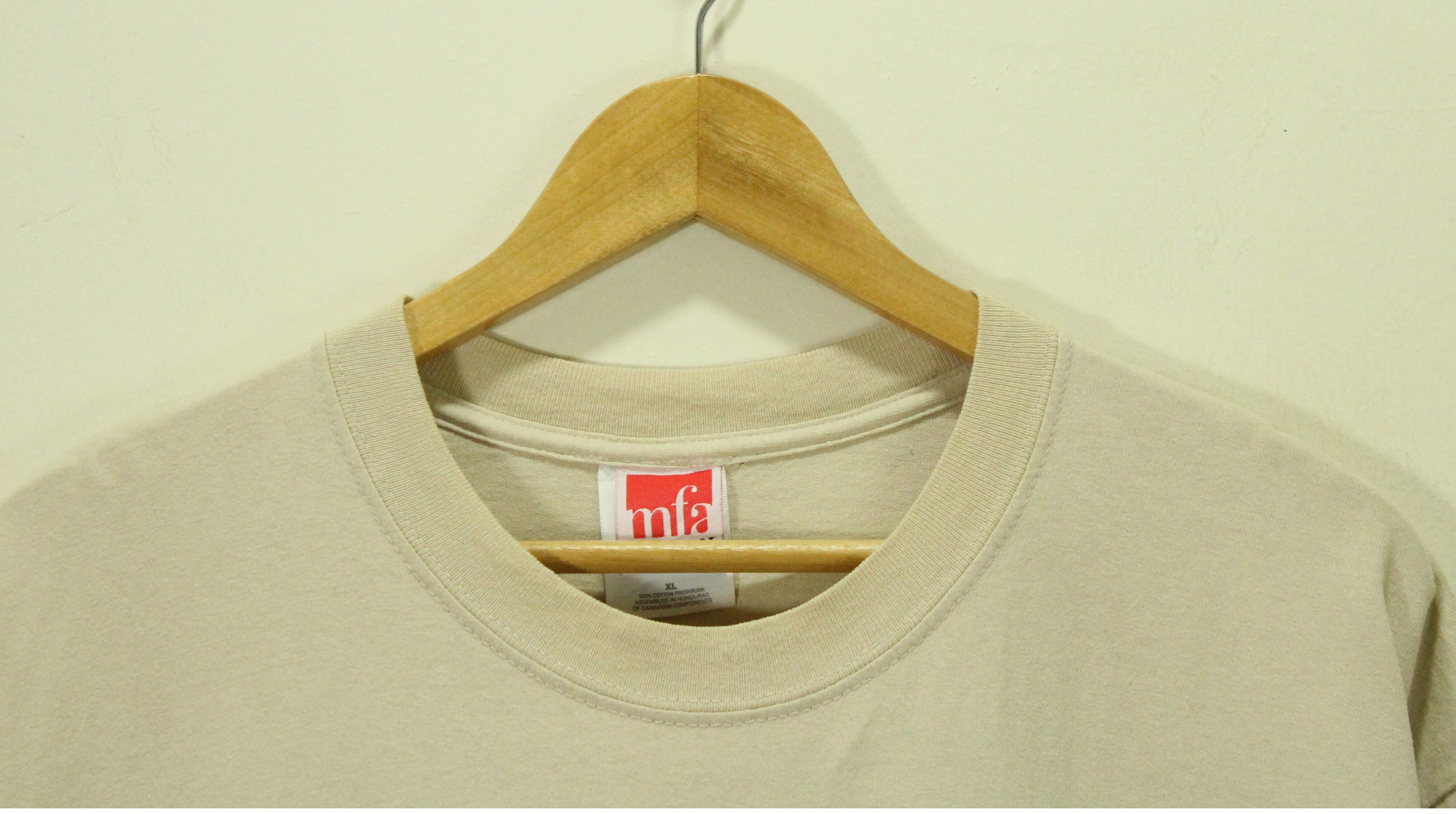 Vintage Vintage DANGEROUS CURVES T Shirt Museum of Fine Arts Size US XL / EU 56 / 4 - 2 Thumbnail