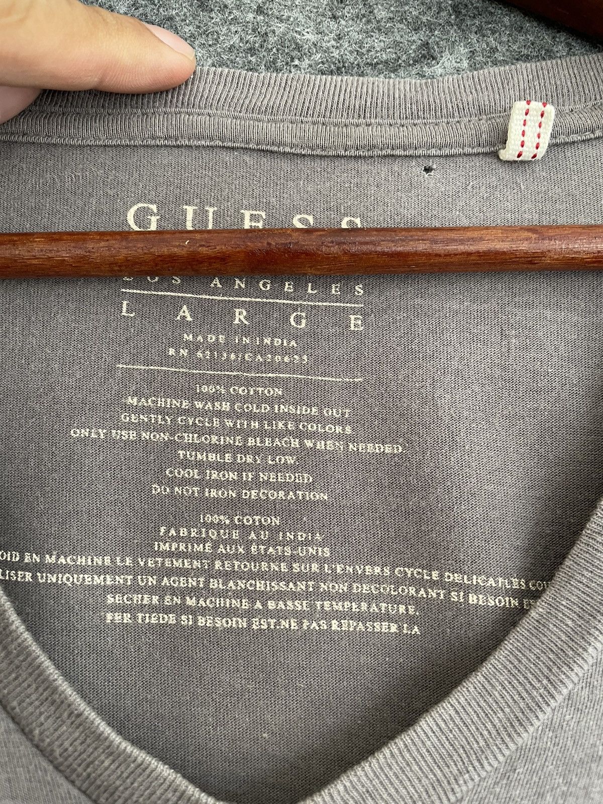 Guess GUESS V NECK TEE Size US L / EU 52-54 / 3 - 5 Thumbnail