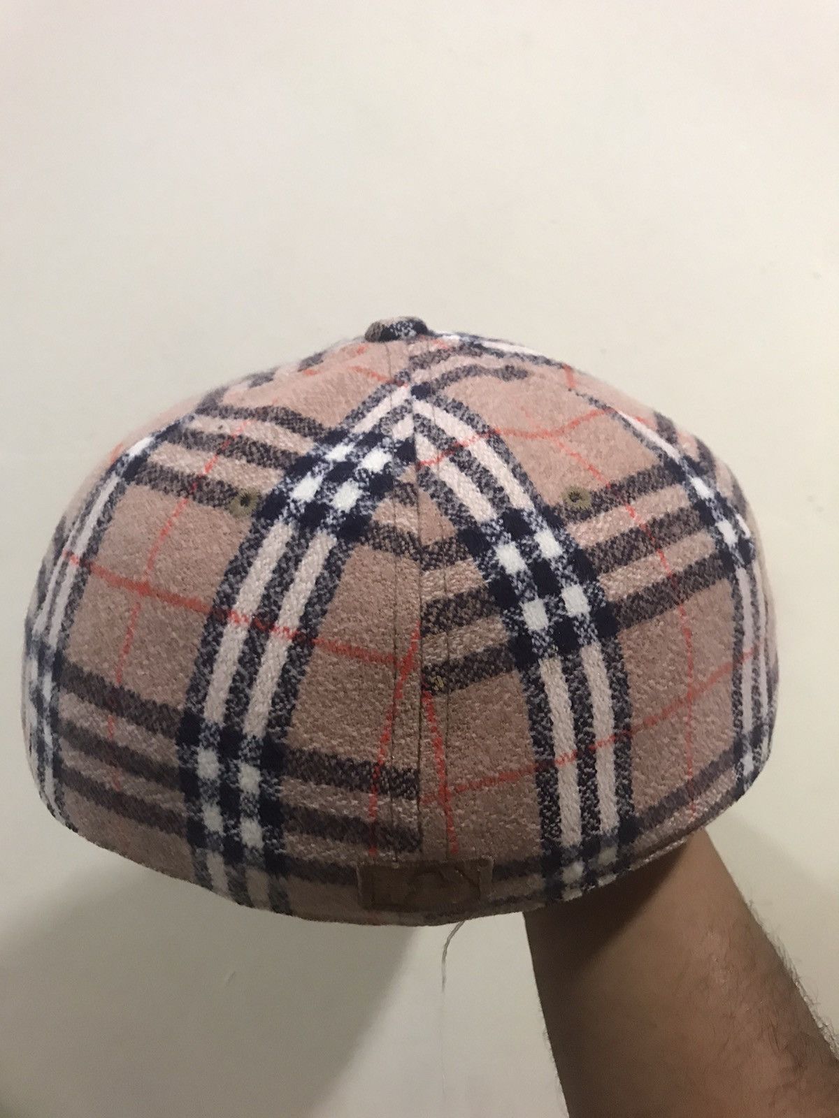New Era VTG LA Burberrys Checked 7 5/8 Distress Fitted Size ONE SIZE - 6 Thumbnail