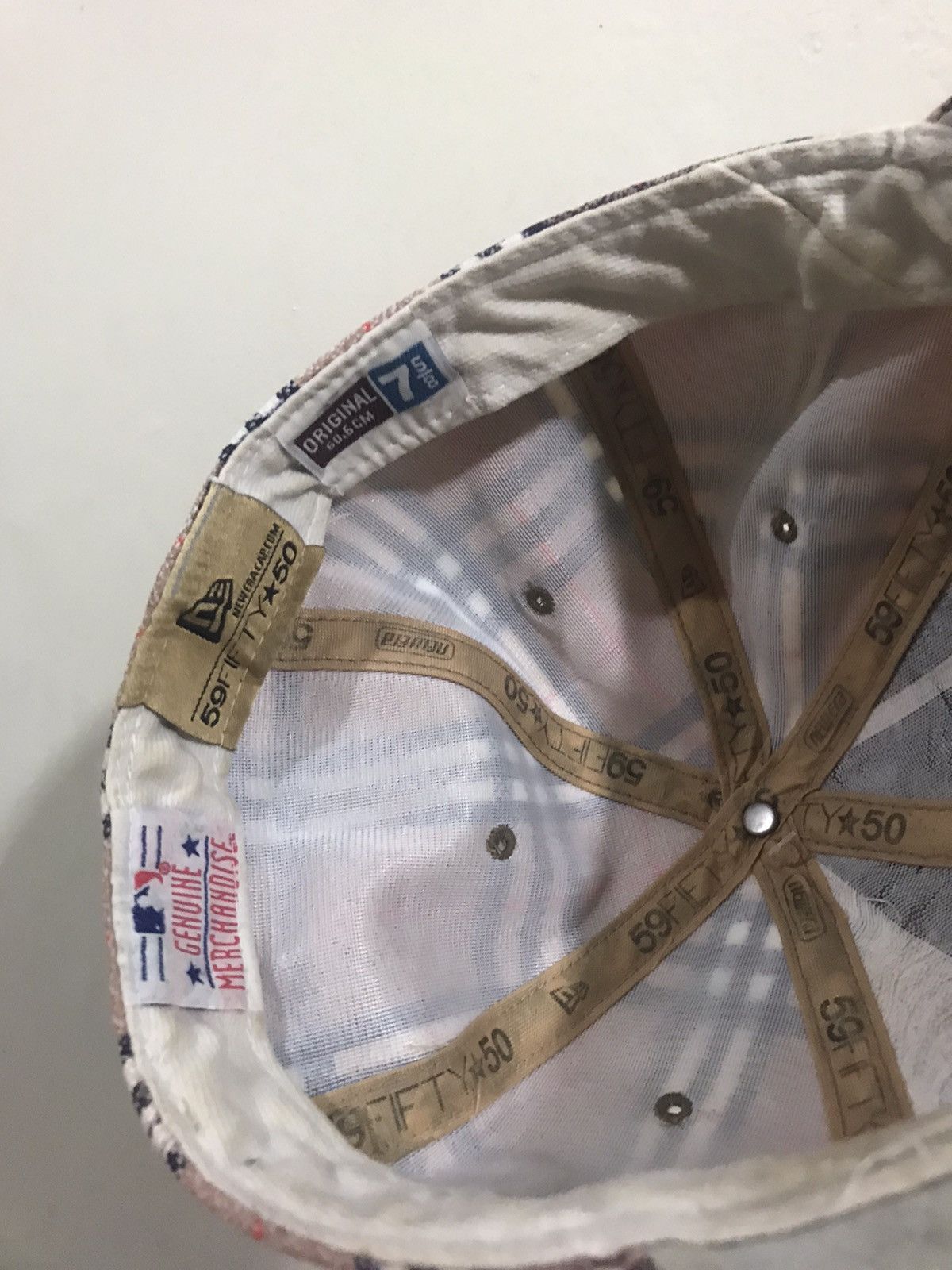 New Era VTG LA Burberrys Checked 7 5/8 Distress Fitted Size ONE SIZE - 11 Thumbnail