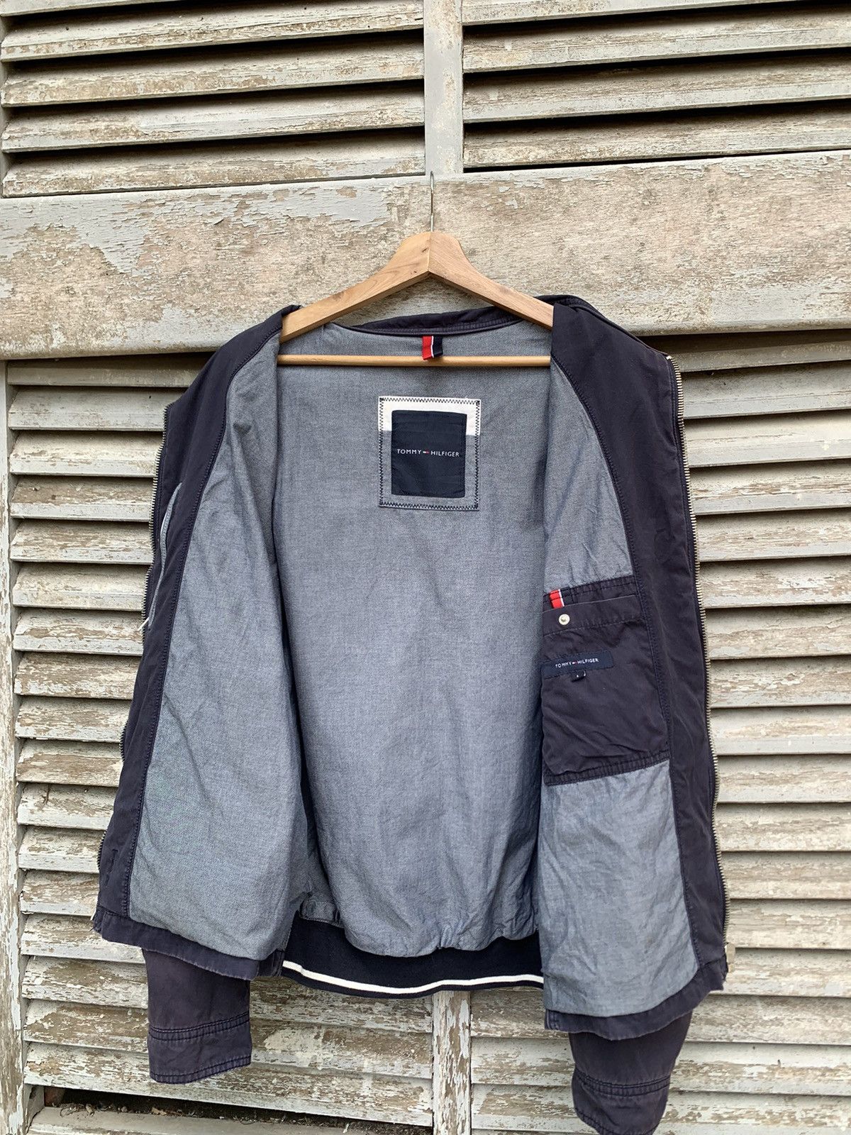 Vintage 👹THRASHED FADED TOMMY HILFIGER Jacket Size US L / EU 52-54 / 3 - 7 Thumbnail