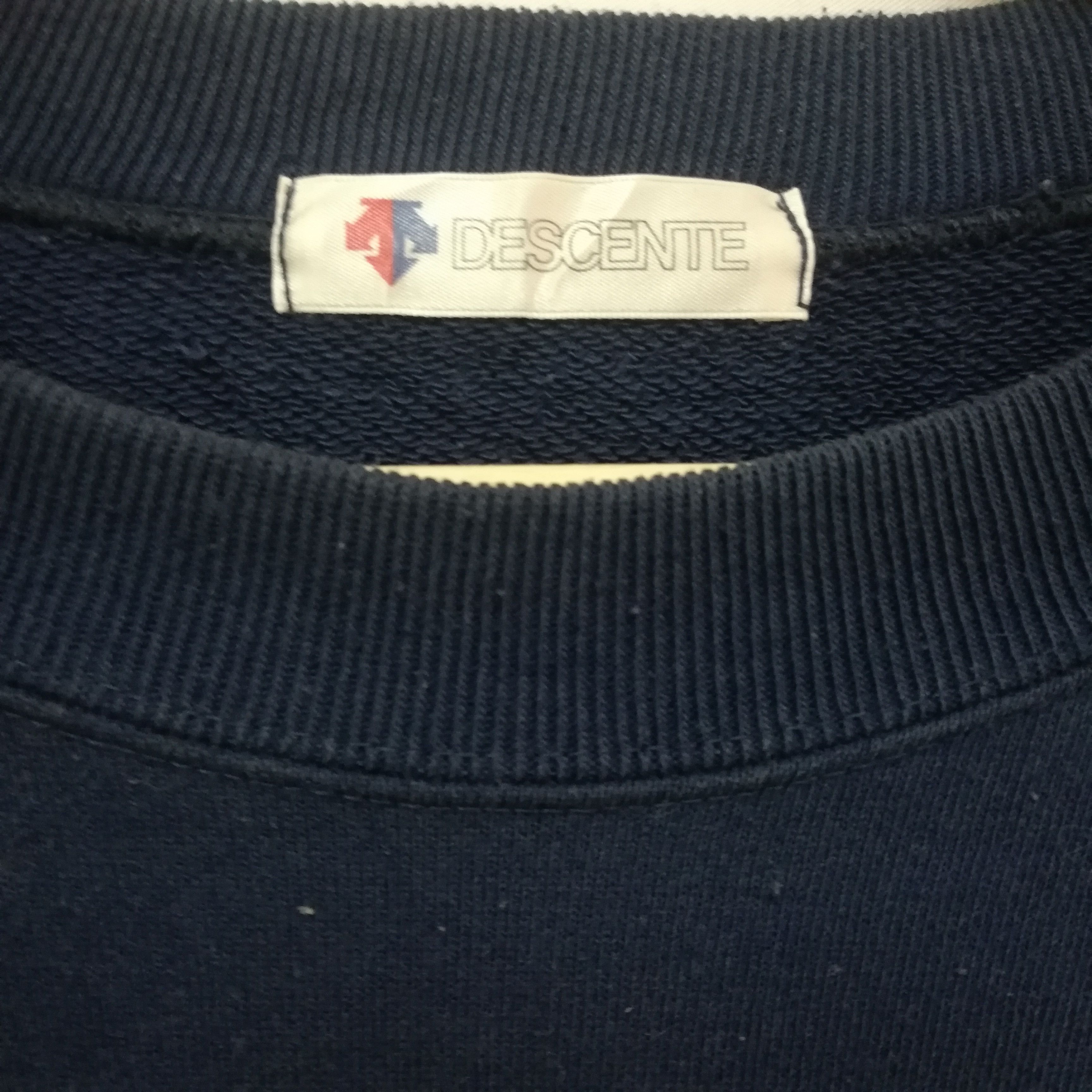 Descente × Vintage VINTAGE DESCENTE PLAIN SWEATSHIRTS Size US L / EU 52-54 / 3 - 4 Thumbnail