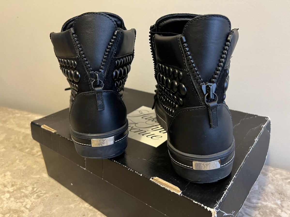 Giuseppe Zanotti GIUSEPPE ZANOTTI Leather Studded Accents Sneakers Size US 9.5 / EU 42-43 - 2 Thumbnail