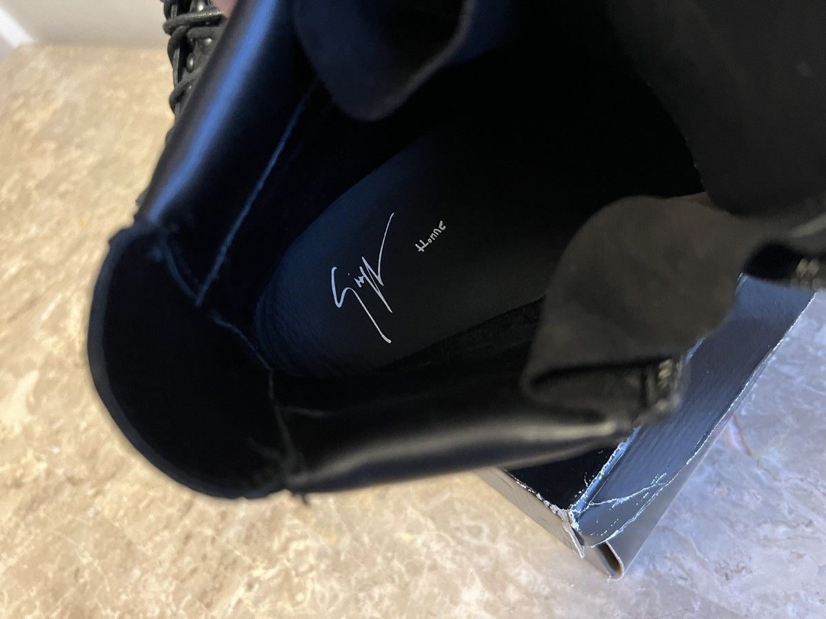 Giuseppe Zanotti GIUSEPPE ZANOTTI Leather Studded Accents Sneakers Size US 9.5 / EU 42-43 - 4 Thumbnail