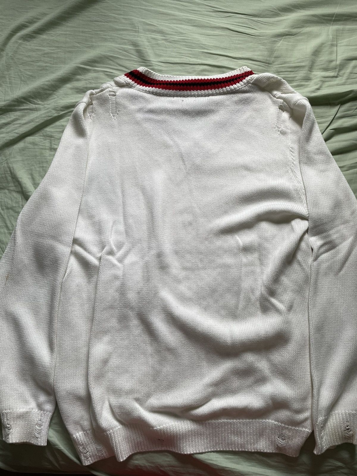 Guess × Vintage Guess Distressed V-neck Sweater Size US XL / EU 56 / 4 - 2 Thumbnail