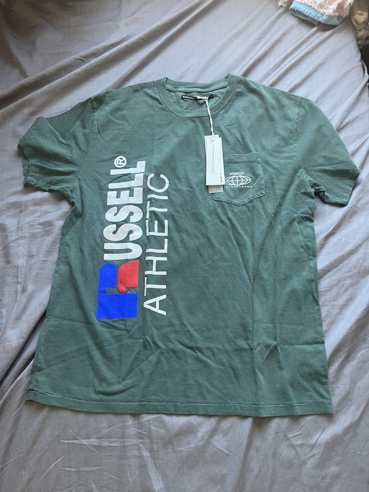 Russell Athletic × Visitor on Earth Visitor on Earth X Russell Athletic Shirt Size US S / EU 44-46 / 1 - 1 Thumbnail