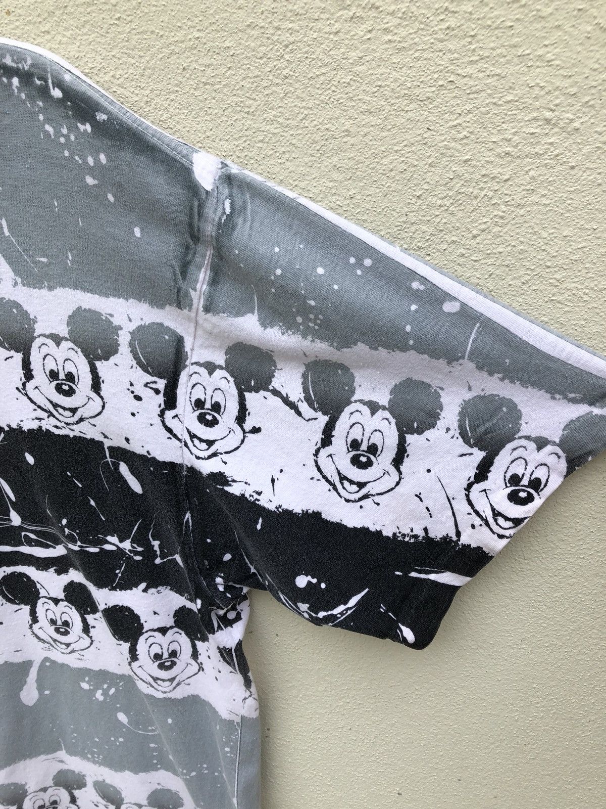 Disney Vtg 80s Disney Mickey Mouse Over Print Border t shirt Size US XL / EU 56 / 4 - 8 Thumbnail