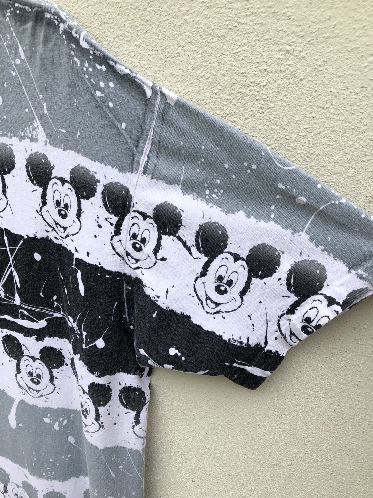 Disney Vtg 80s Disney Mickey Mouse Over Print Border t shirt Size US XL / EU 56 / 4 - 3 Thumbnail