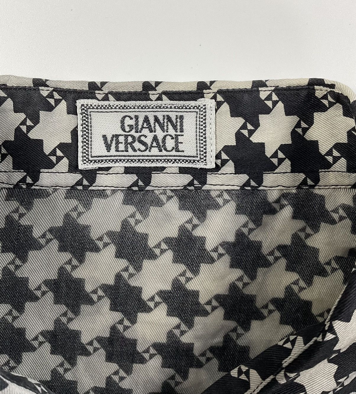 Versace 90's Gianni Versace Printed Silk Shirt Size US M / EU 48-50 / 2 - 7 Thumbnail
