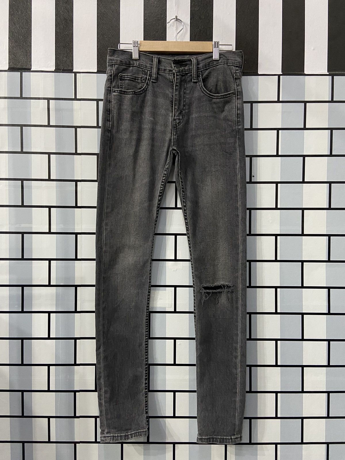 image of Levis x Vintage Levi’S 519 Distressed Skinny Grey Denim Pants 30X34, Men's